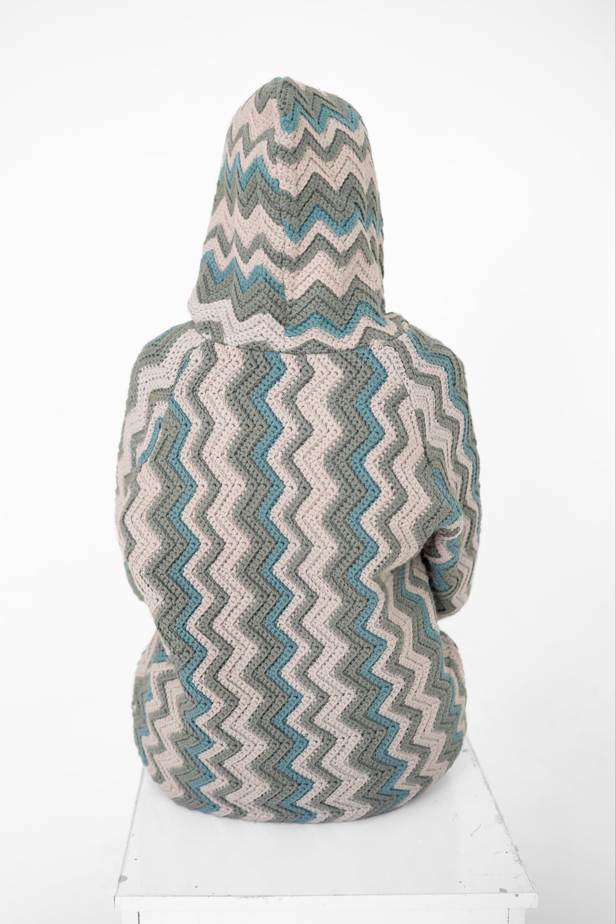 Tidal Shift crochet hoodie, back of hood showing zigzag chevron stitch pattern – POSHERI